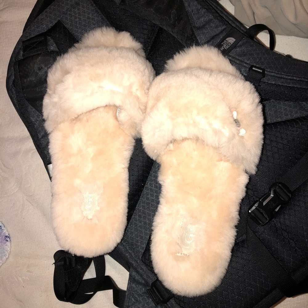 NEW ugg fluff slippers